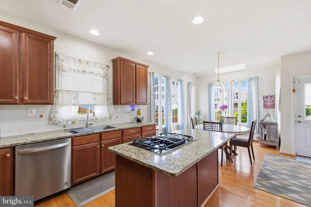 Photo of 43679 LUCKETTS BRIDGE CIRCLE