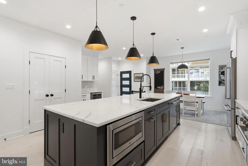 Photo of 1422 HOWARD ROAD