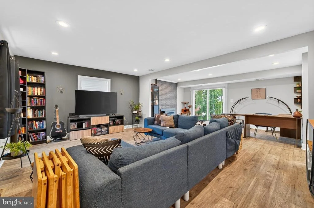 Photo of 9015 LONGBOW ROAD