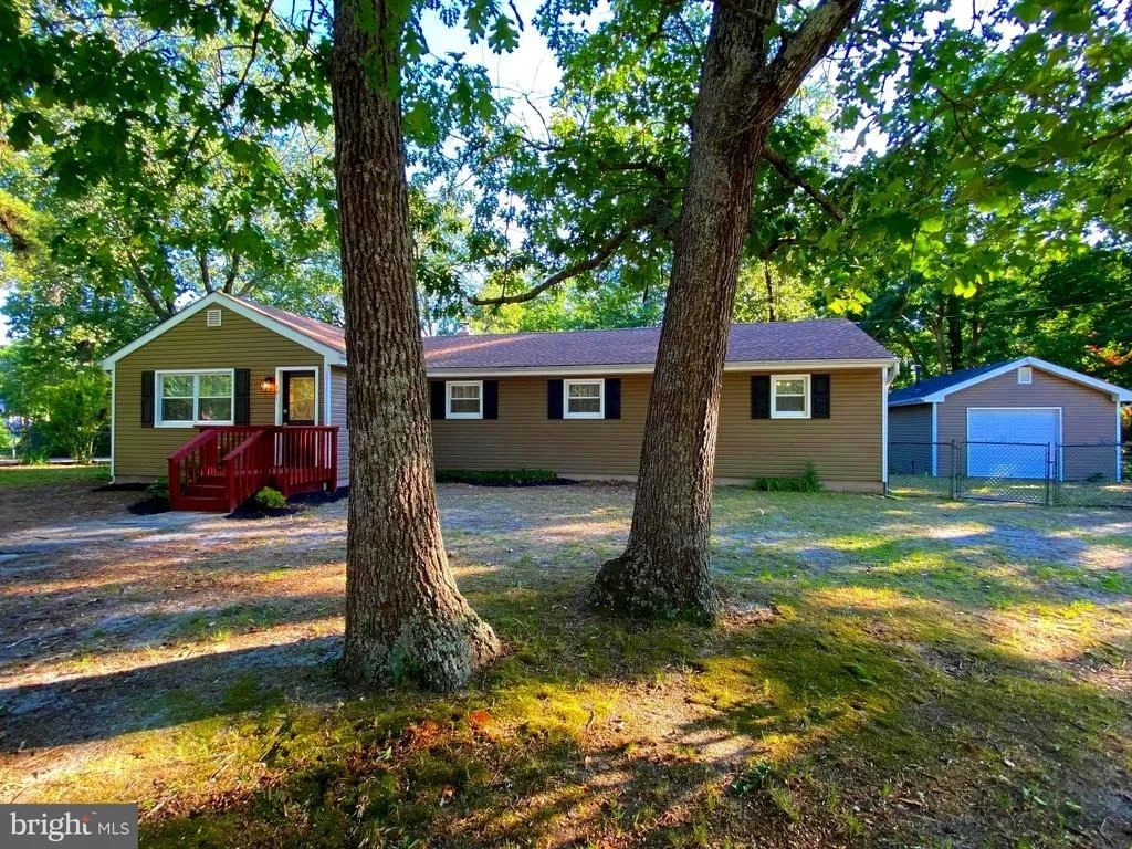 Photo of 401 CAINS MILL RD
