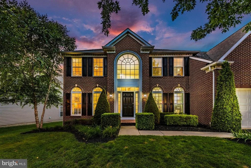 Photo of 610 GLENBROOK DRIVE