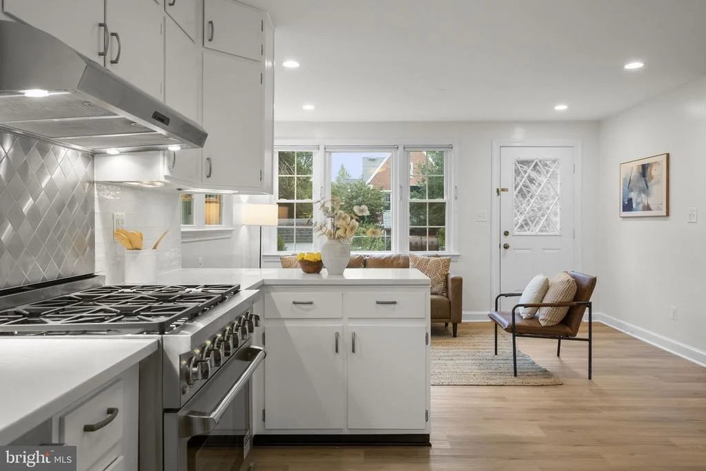 Photo of 9407 SEMINOLE STREET