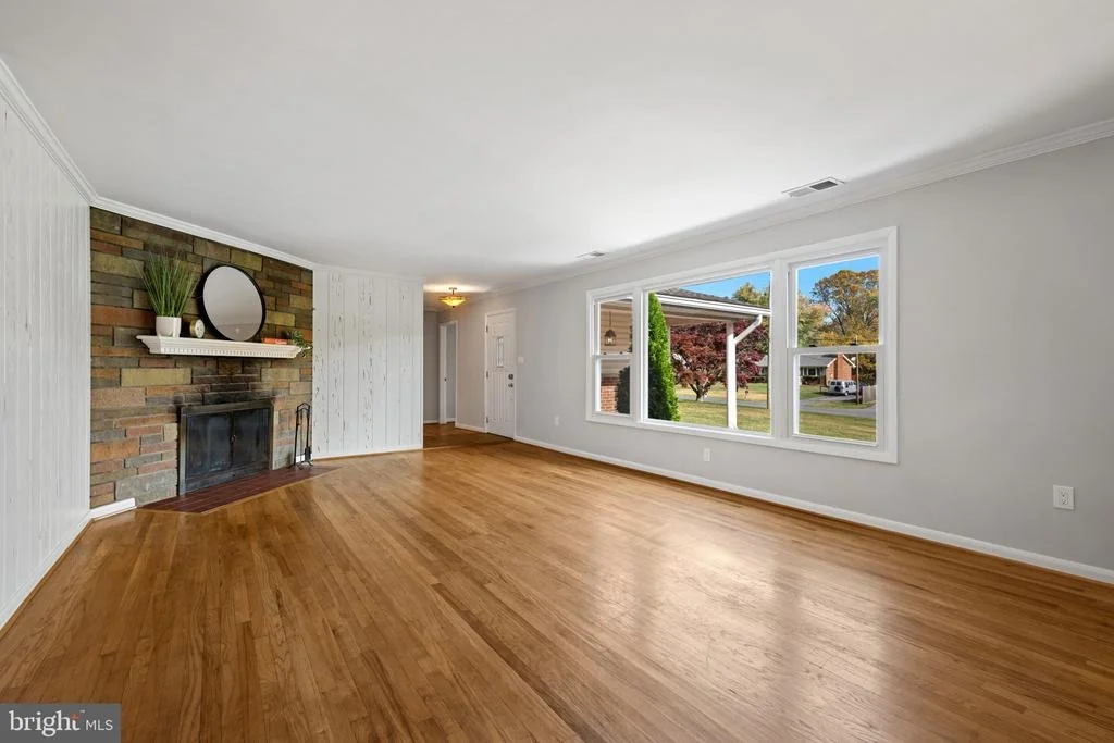 Photo of 19724 MEREDITH DRIVE