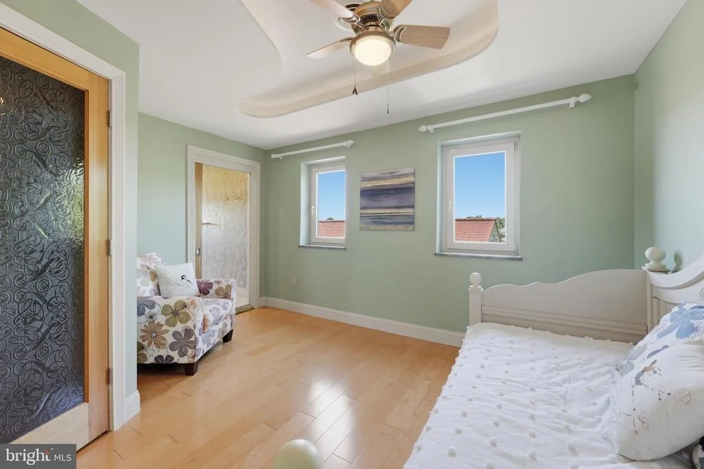 Photo of 2292 LAKE DRIVE