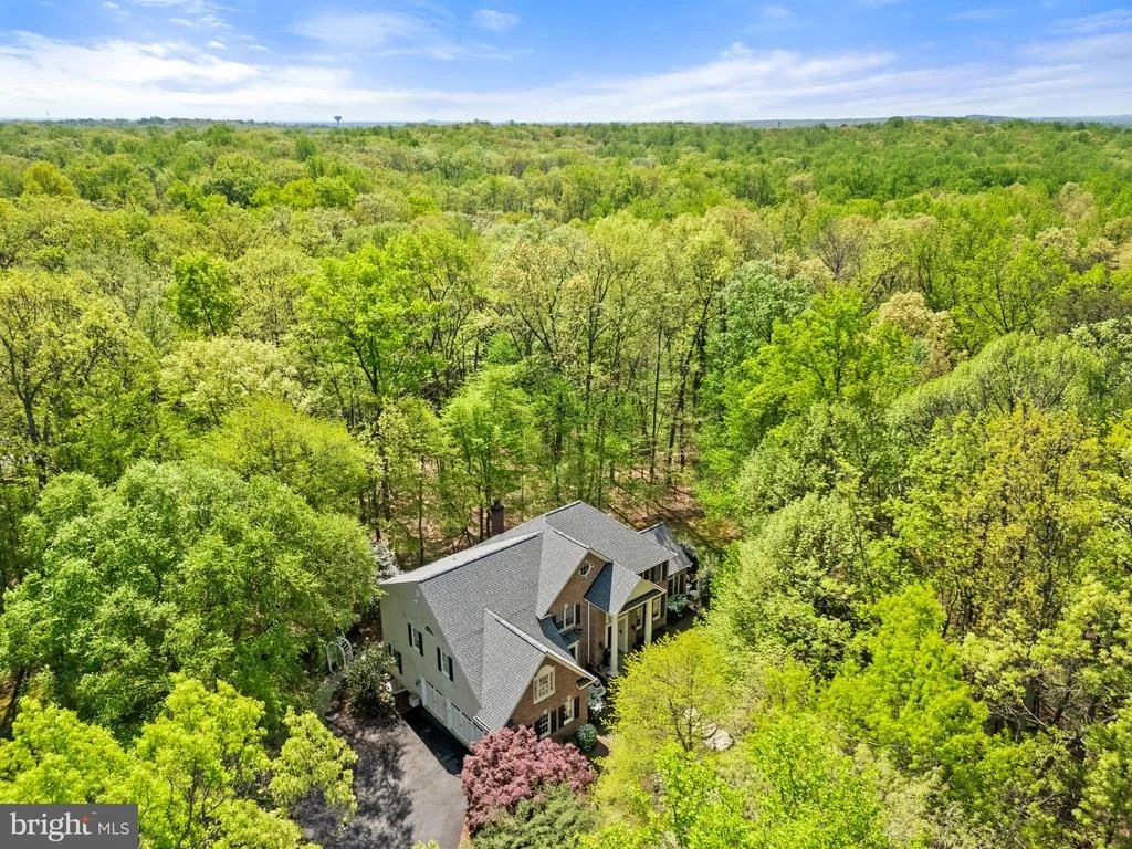 Photo of 22167 WOODWINDS DRIVE