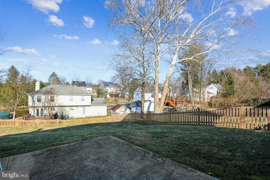 Photo of 915 POINTER RIDGE DRIVE