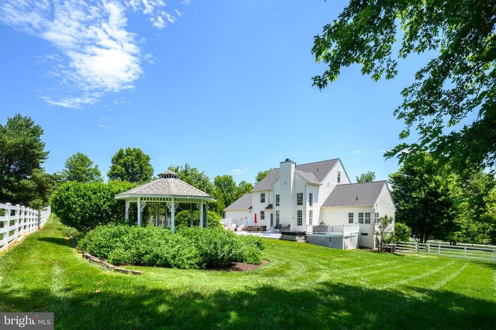 Photo of 6106 CHALLEDON CIRCLE