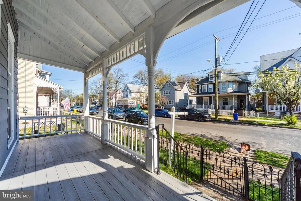 Photo of 724 HUNTER STREET