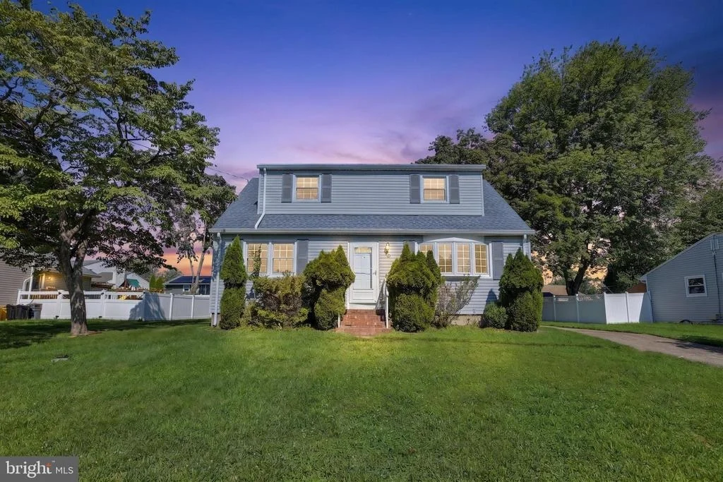 Photo of 16 RUNNING BROOK ROAD