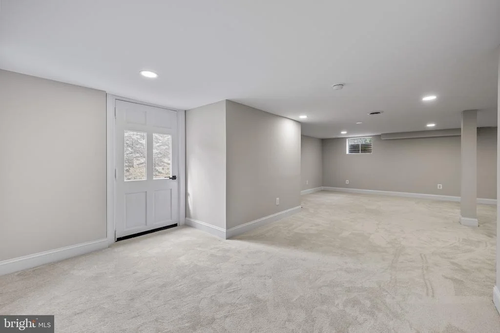 Photo of 1733 BOLLINGER ROAD