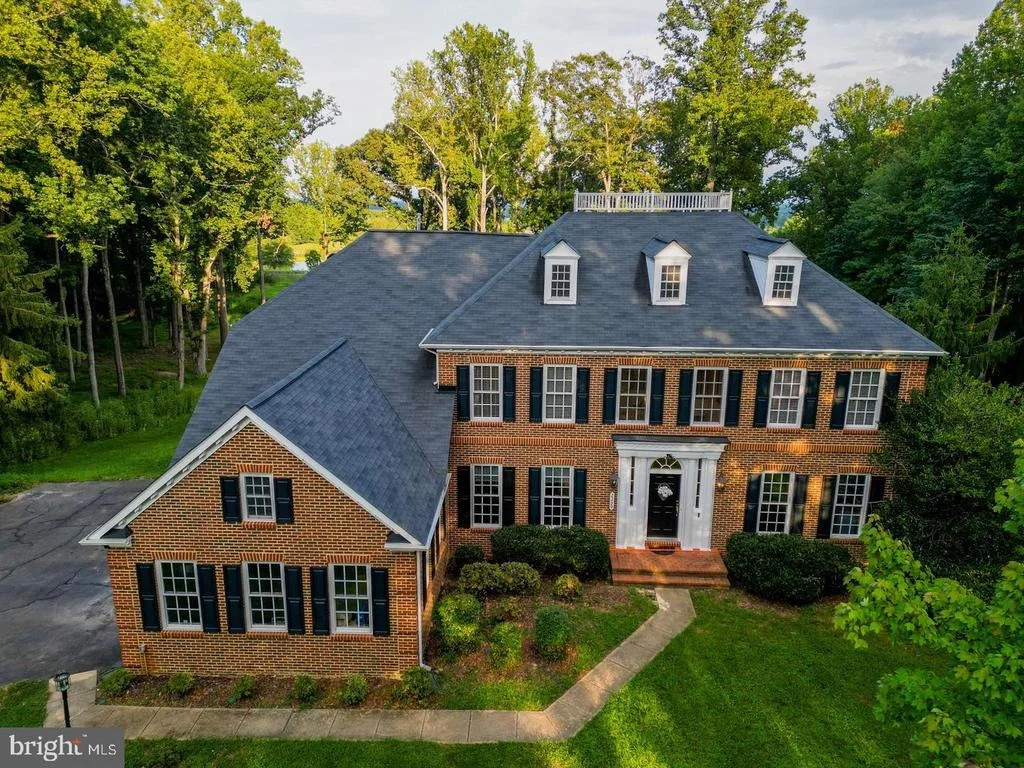 Photo of 2299 MOUNTAIN ROAD