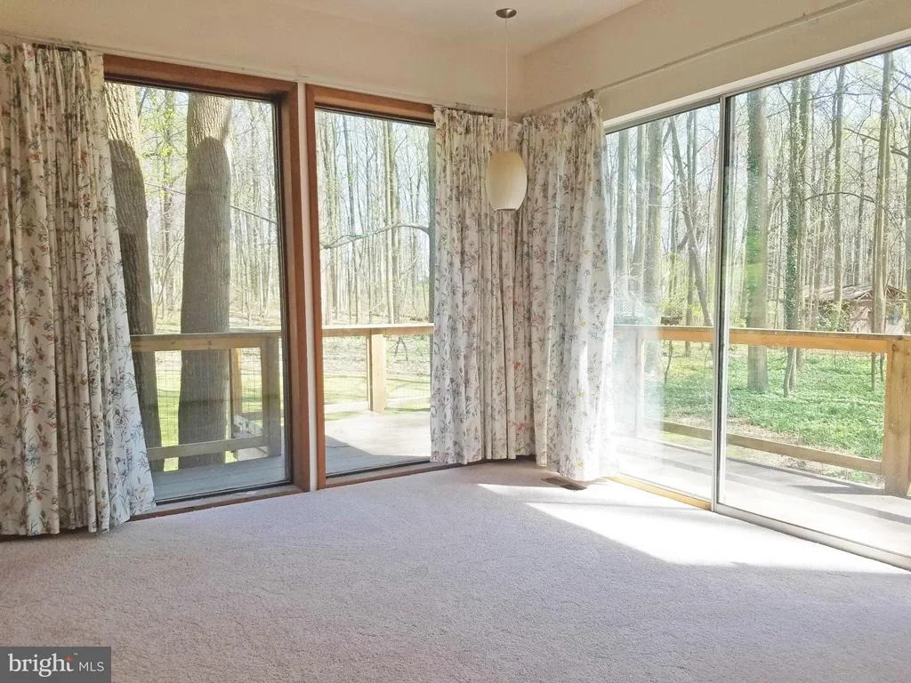 Photo of 4852 TEN OAKS ROAD