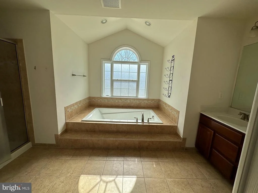 Photo of 7376 TOTTENHAM DRIVE