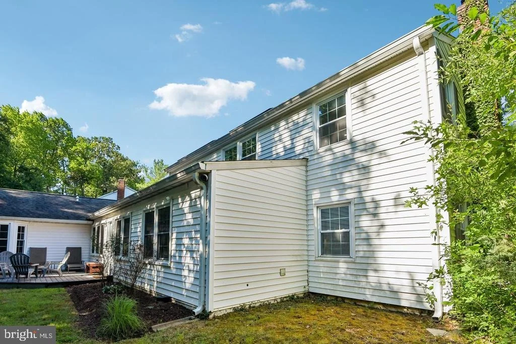 Photo of 8715 CRESTMONT LANE