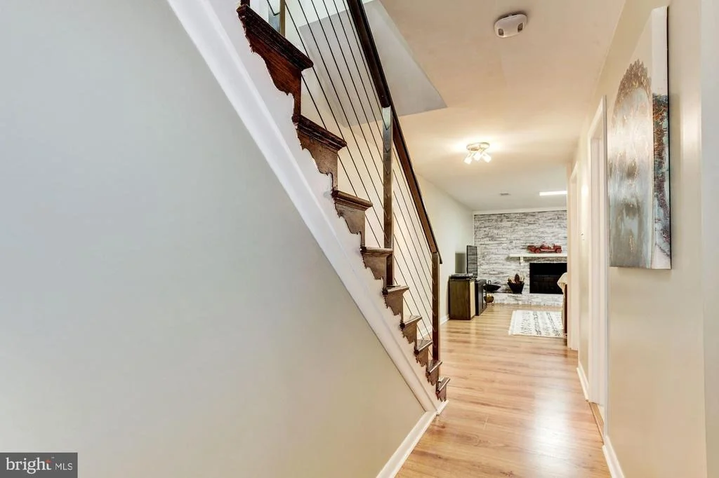 Photo of 7104 HADLOW COURT