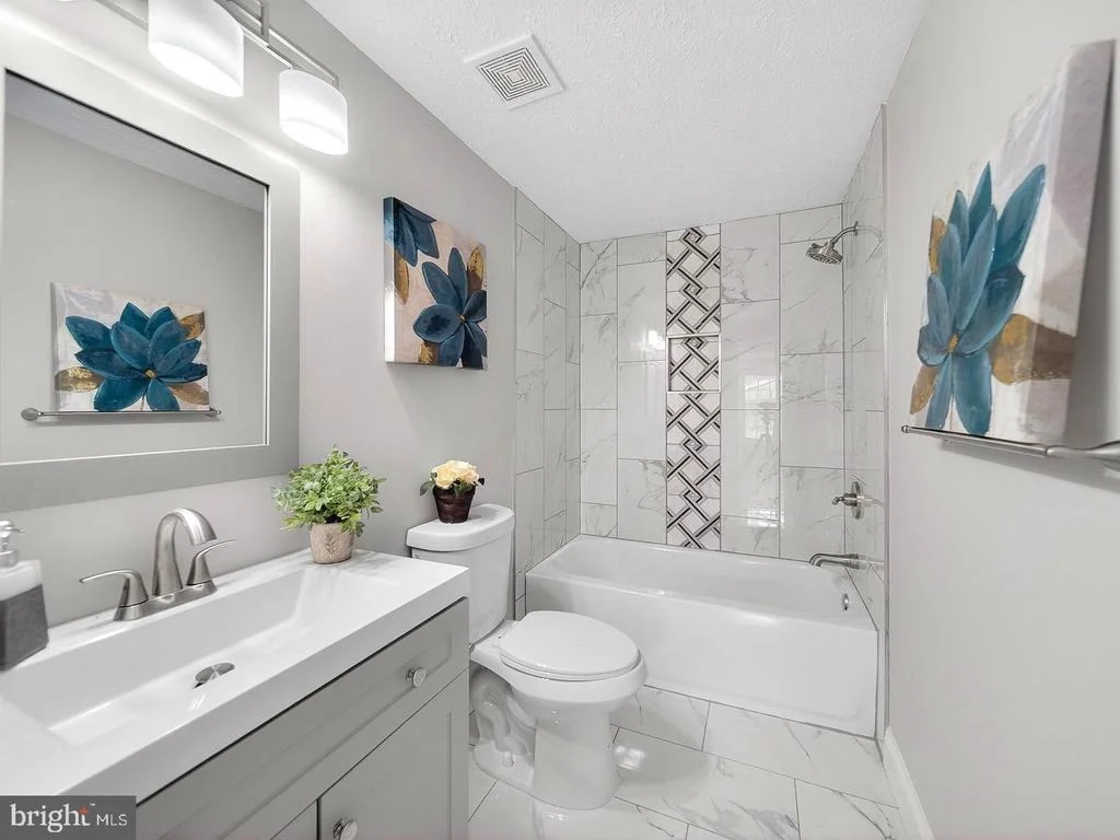 Photo of 18011 SILVER LEAF DRIVE