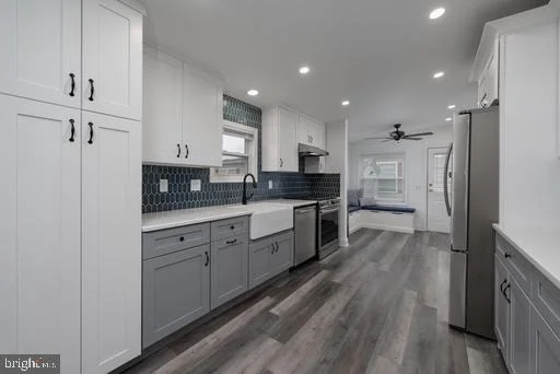 Photo of 401 MAPLEHURST COURT