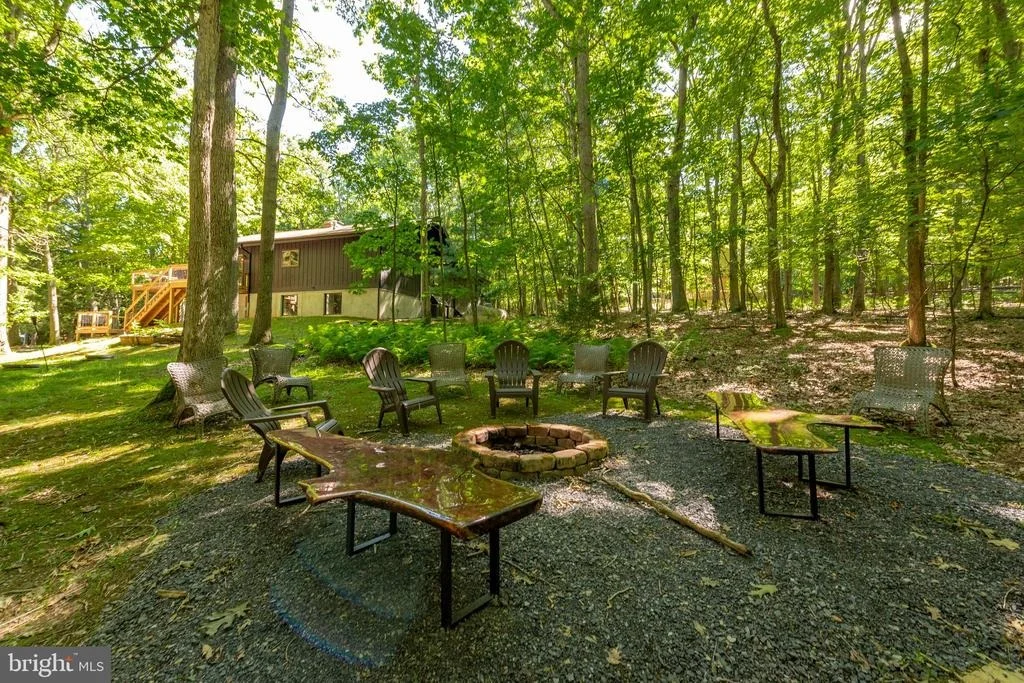 Photo of 106 LODGE CIRCLE