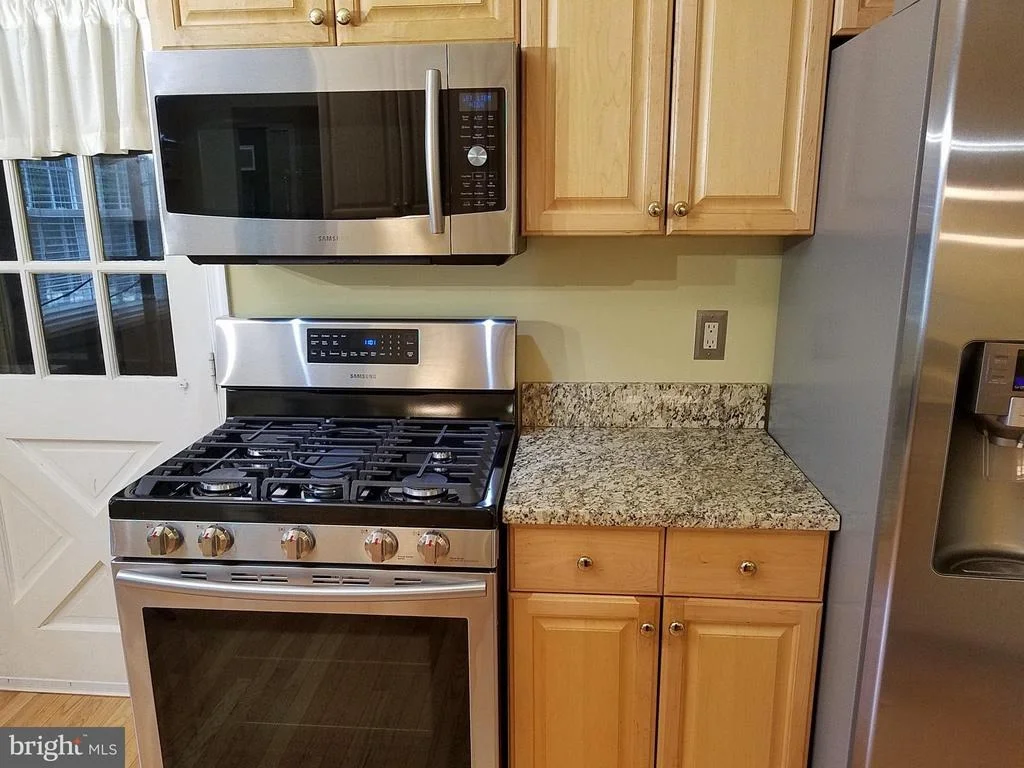 Photo of 9621 PODIUM DRIVE