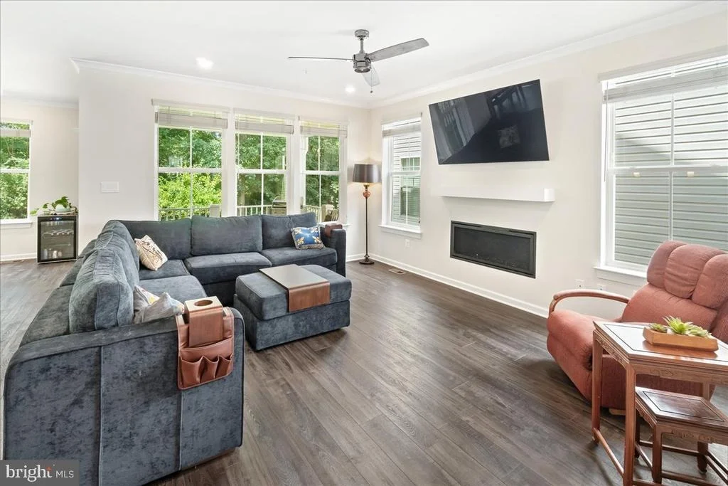 Photo of 5211 CONTINENTAL DRIVE