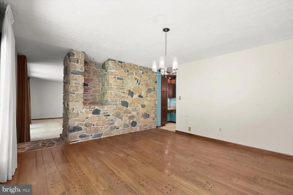 Photo of 13922 WAYSIDE DRIVE