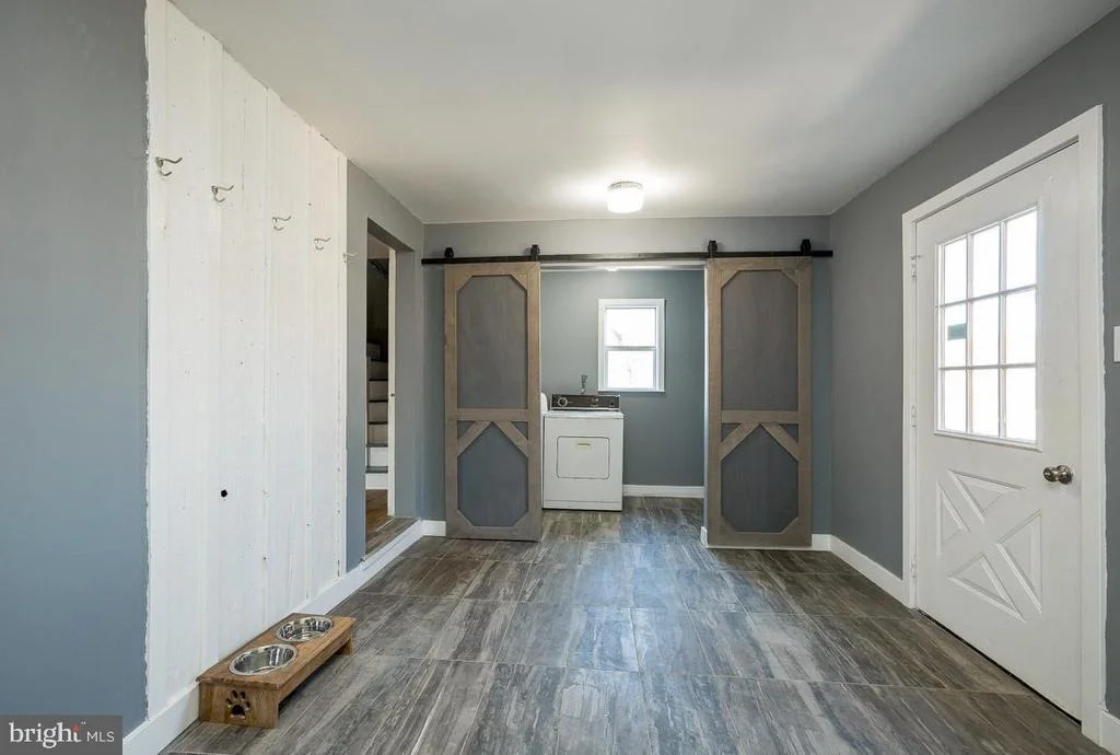 Photo of 5431 HINES ROAD
