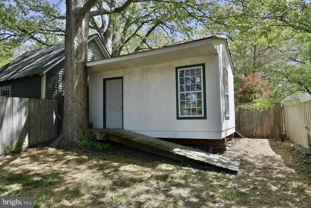Photo of 7809 BOSTON AVENUE
