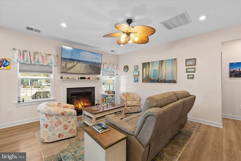 Photo of 37333 KESTREL WAY