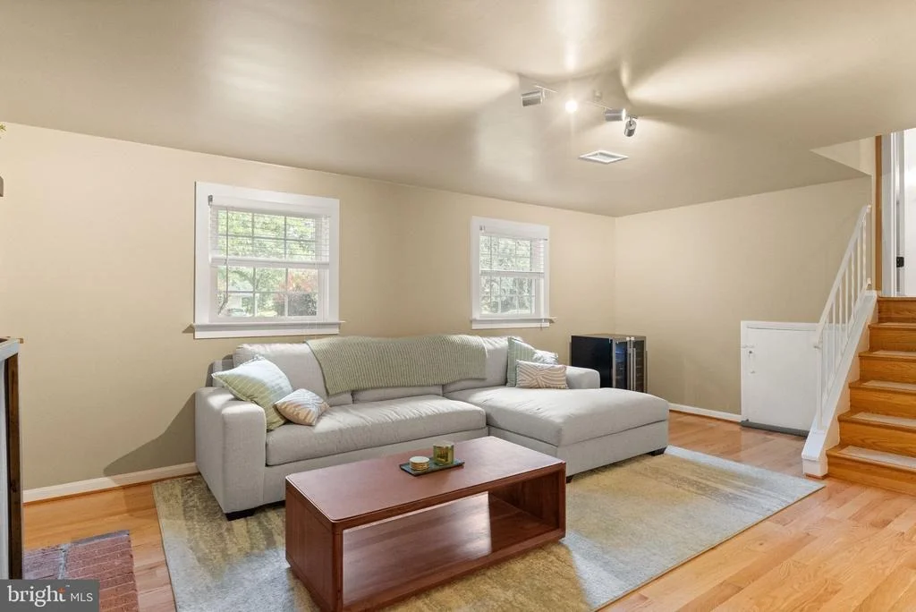 Photo of 8632 KERRY LANE