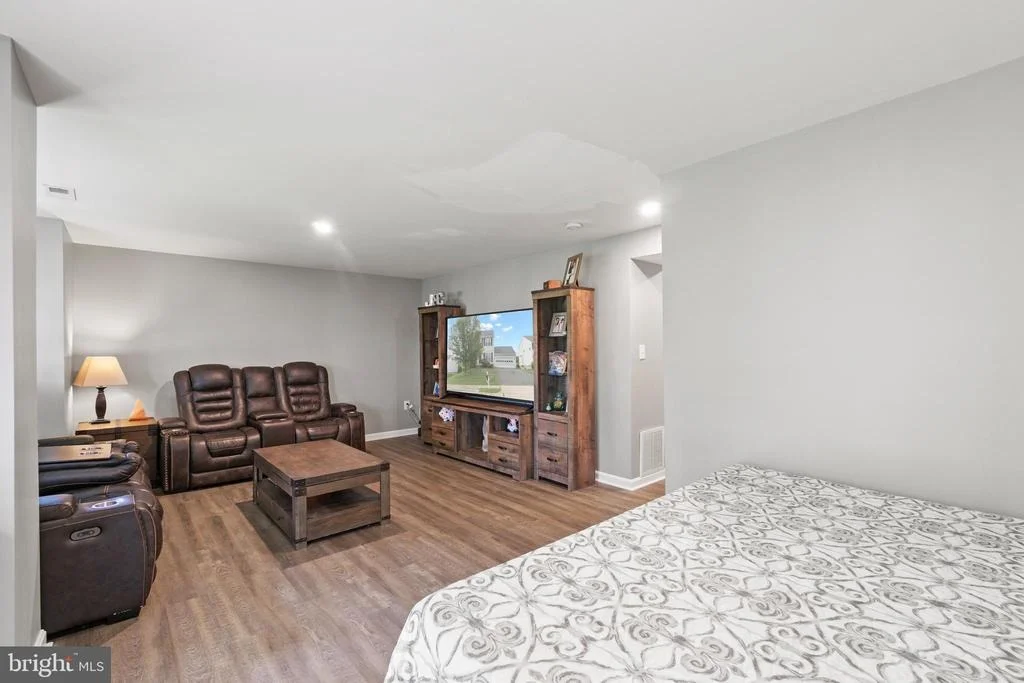 Photo of 6912 VERSAILLE DRIVE