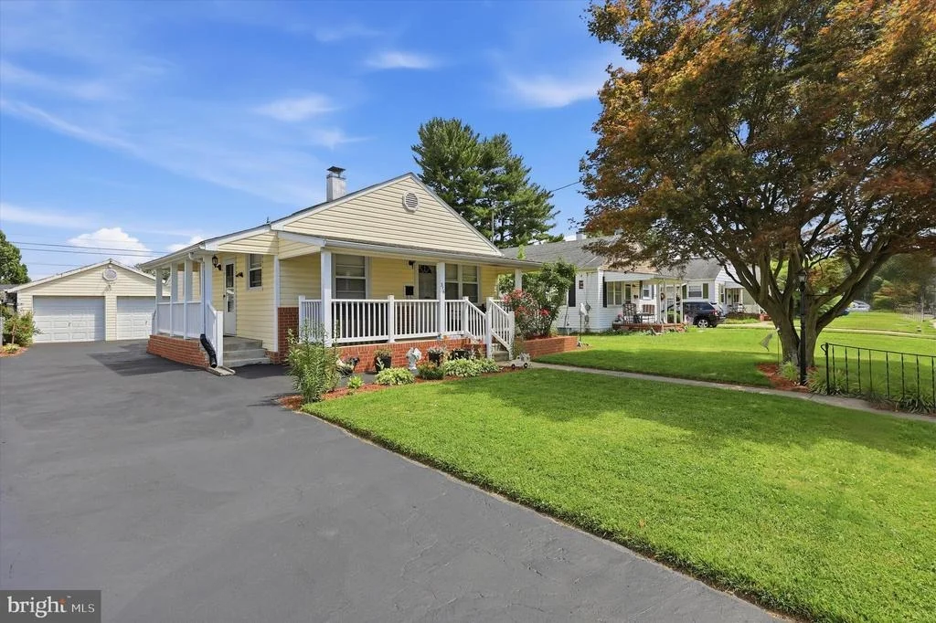 Photo of 316 REDWOOD AVE