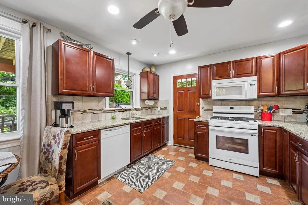 Photo of 635 LUKENS AVENUE