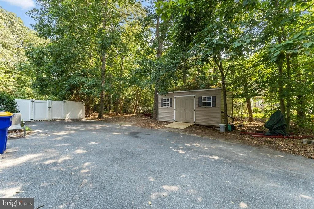 Photo of 17644 MEADOW DRIVE