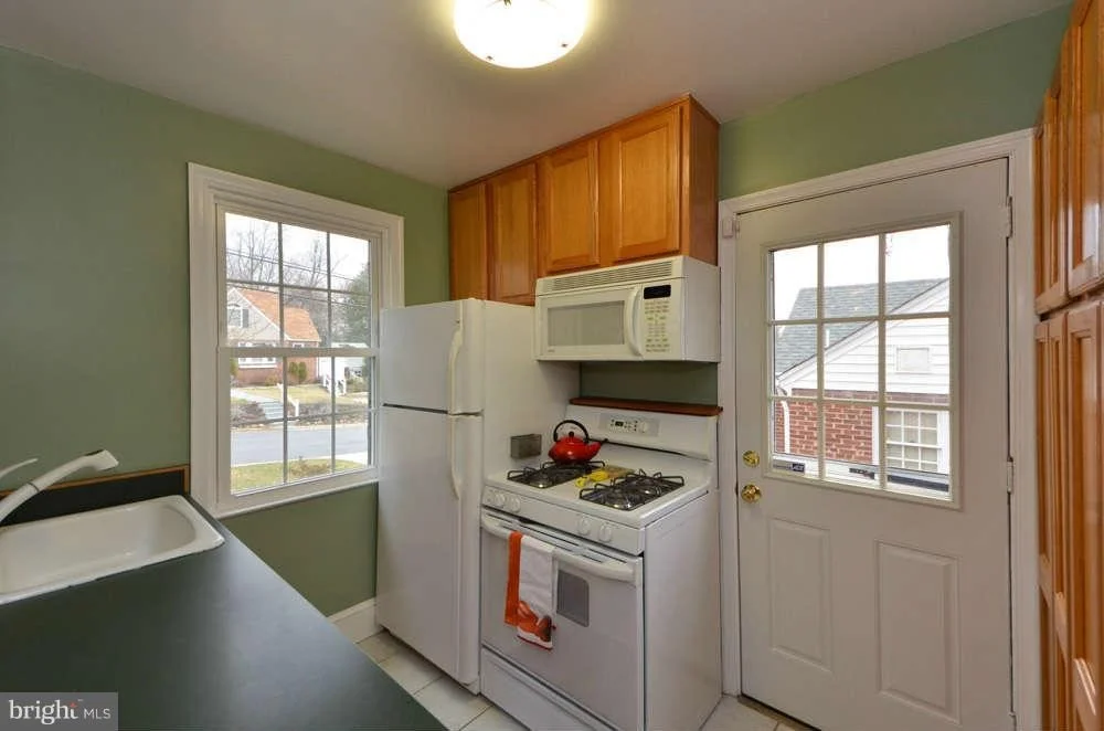 Photo of 204 HAMILTON AVENUE E