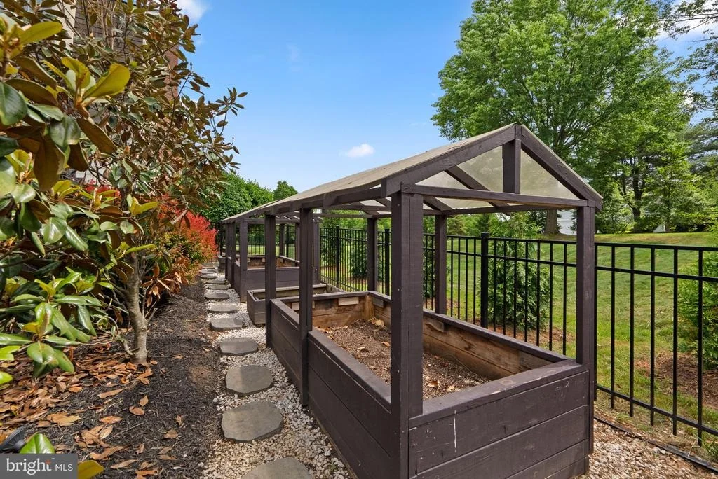 Photo of 21108 GOLF ESTATES DRIVE