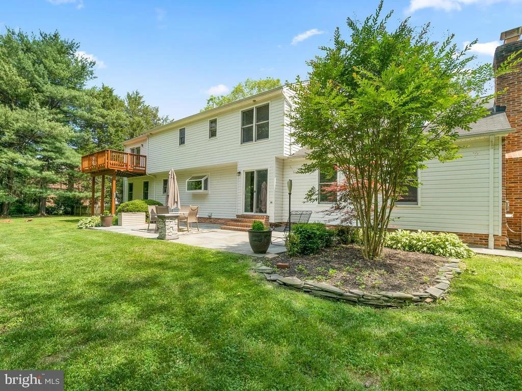 Photo of 16217 WHITEHAVEN ROAD