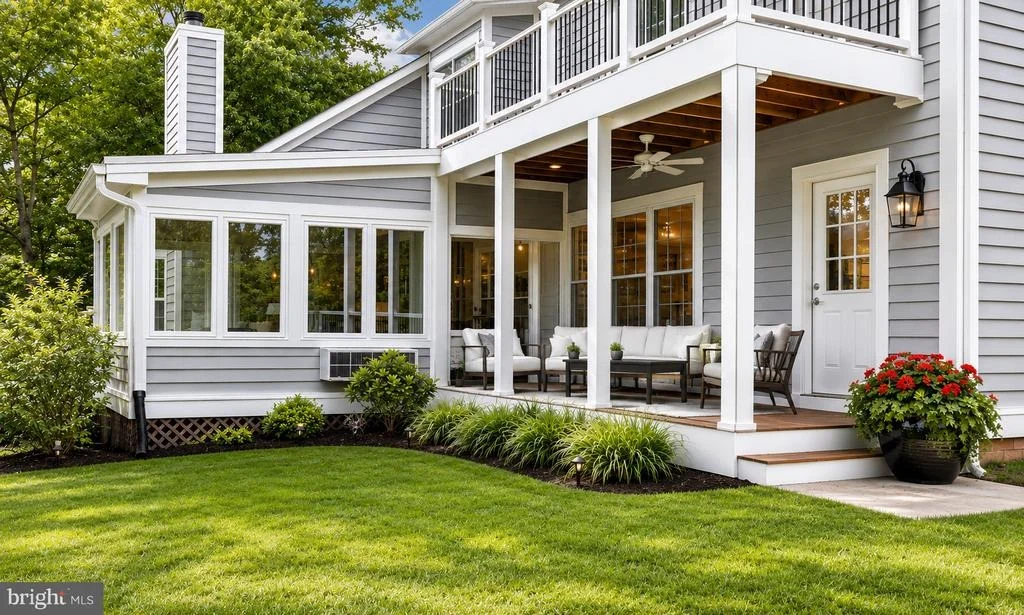 Photo of 575 LAUREL ROAD
