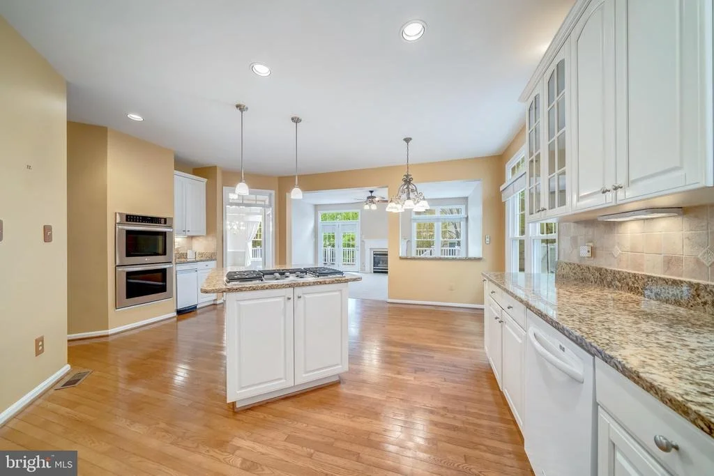 Photo of 2902 STRATHAVEN PLACE