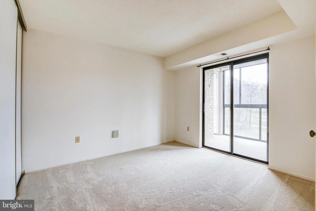 Photo of Unit 2326 at 15107 INTERLACHEN DRIVE