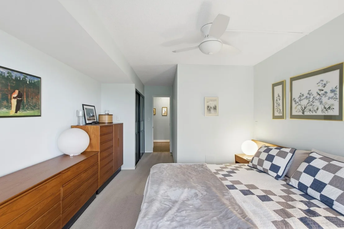 Photo of Unit 714 at 5902 MOUNT EAGLE DRIVE