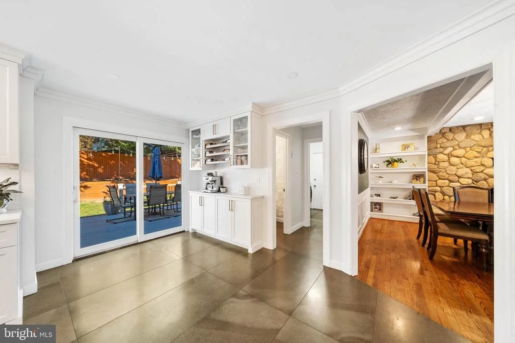 Photo of 15304 WATERGATE ROAD