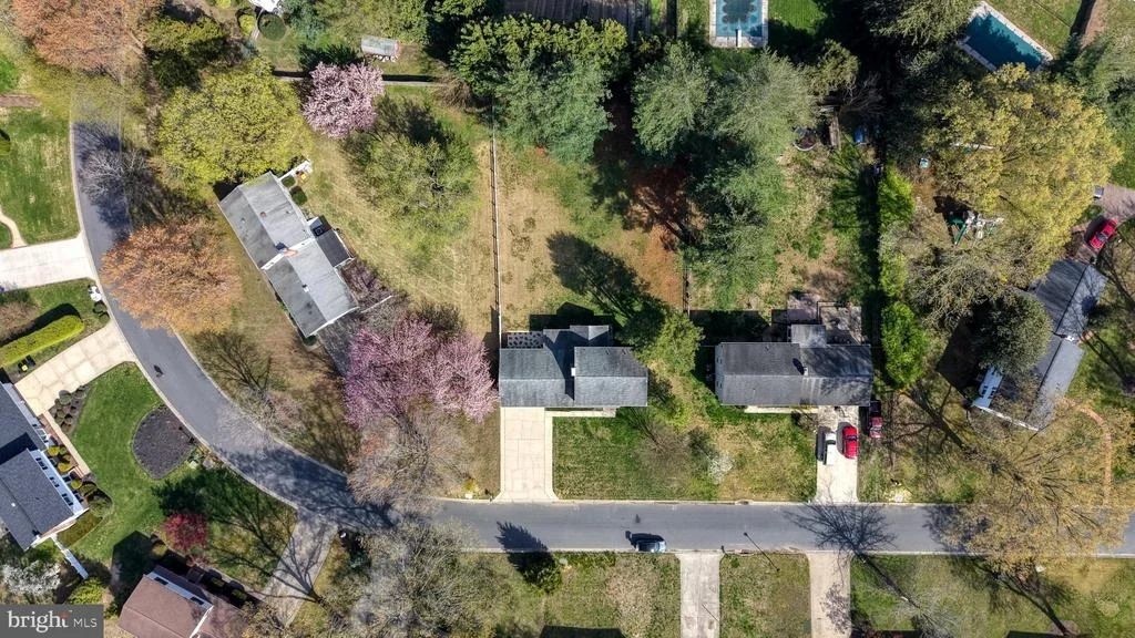 Photo of 45 W FAIRFIELD DRIVE