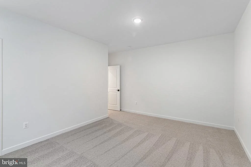 Photo of 2079 SPRINGVALE DRIVE