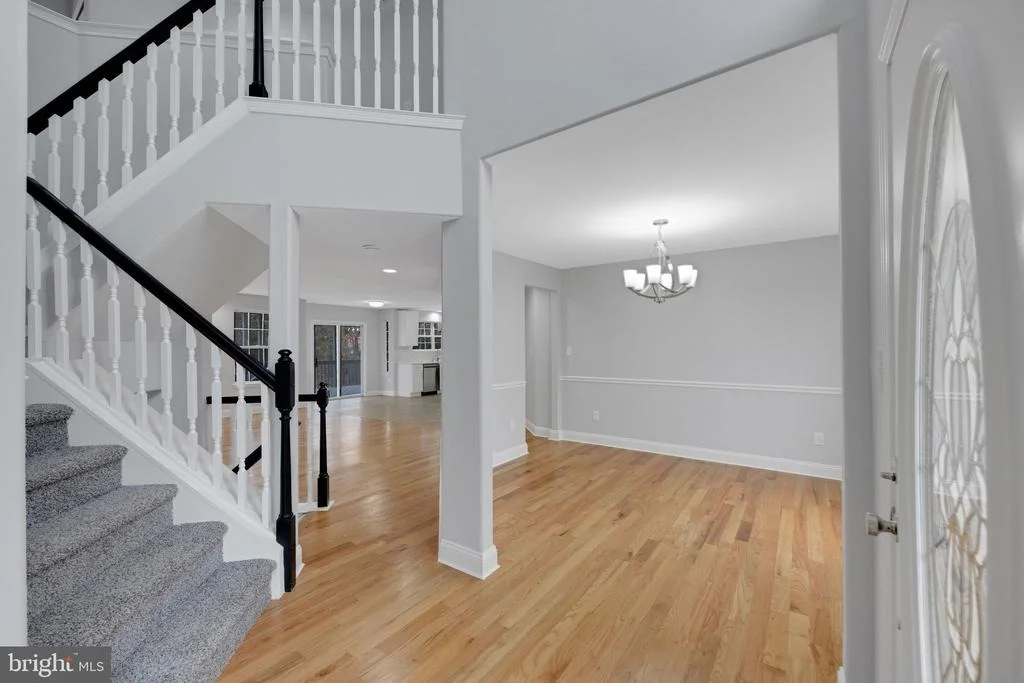 Photo of 319 W FOX TRAIL
