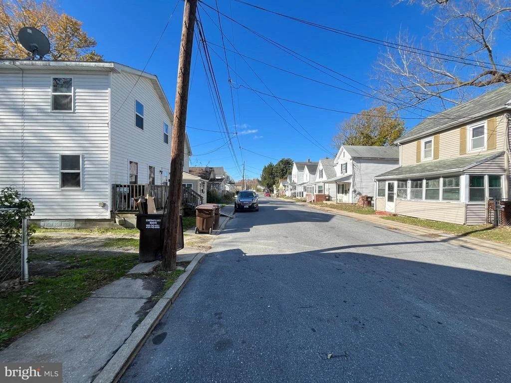 Photo of 614 DOUGLAS STREET