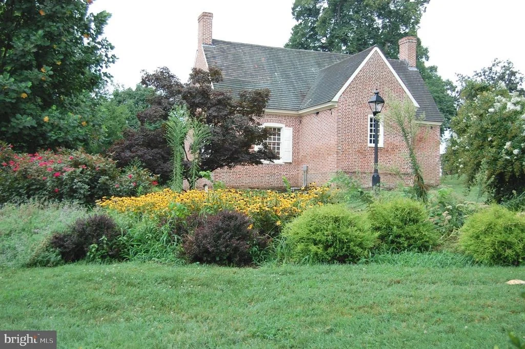 Photo of 1870 POPLAR ROAD