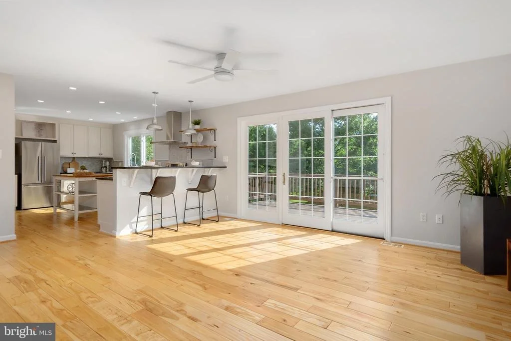 Photo of 8613 HOLLOW ROAD