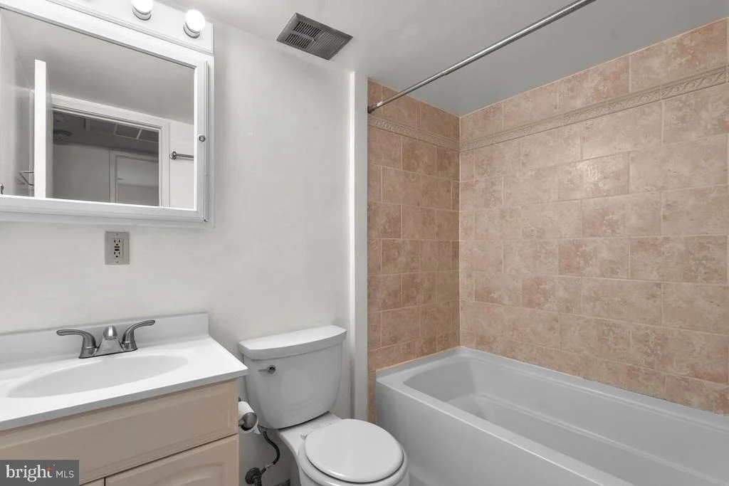 Photo of Unit 2AB at 2344 SUN VALLEY CIRCLE