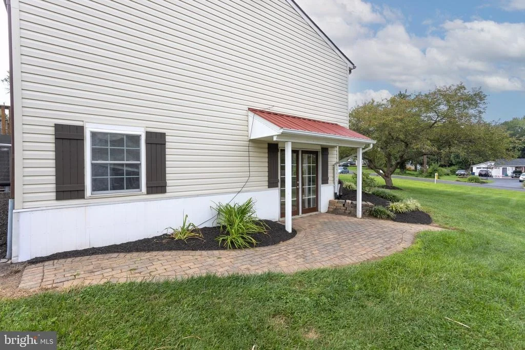 Photo of 805 ROLLING RIDGE DRIVE