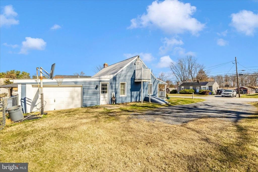 Photo of 5618 BARTONSVILLE ROAD